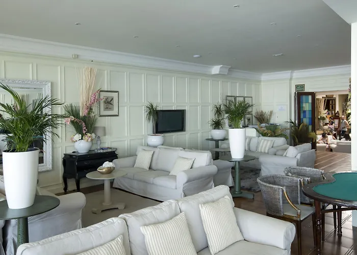 Cap Roig & By Brava מלון